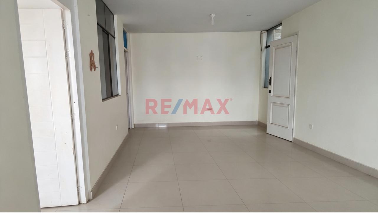 Casa En Venta Dos Pisos Urb Fermin Avila Moron  Pimentel - 8