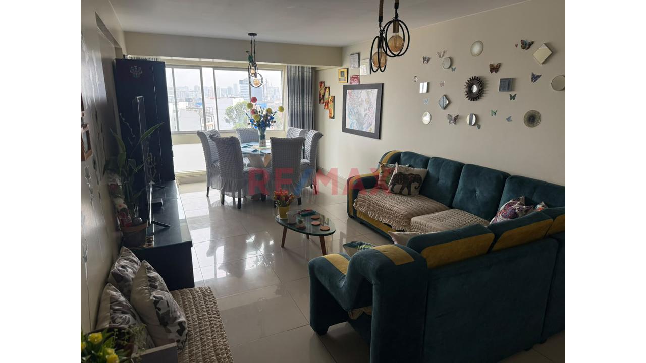 Se Vende Bonito Flat ,Al Costado De Urb Aurora — foto 3