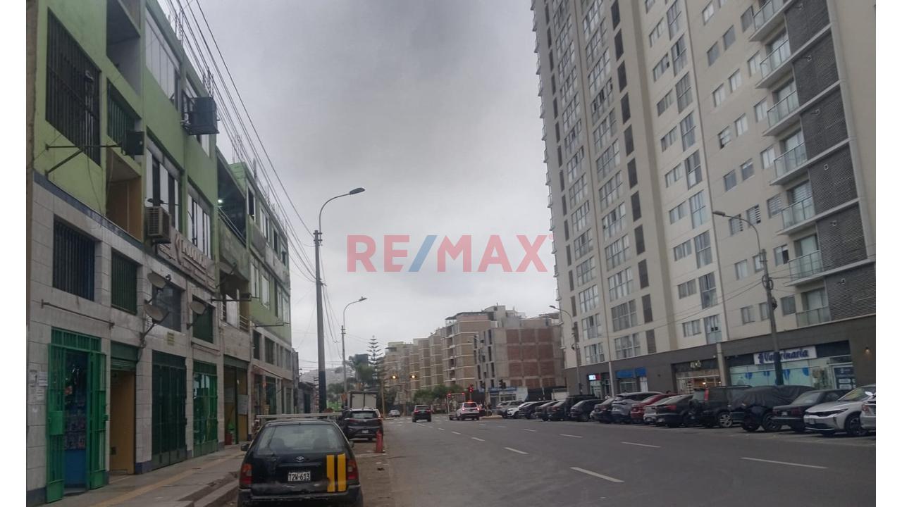 Se Vende Local En Surco - 12