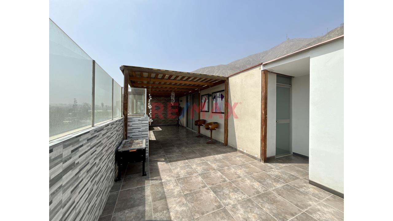 El Espacio De Una Casa, Dentro De Un Condominio - 17