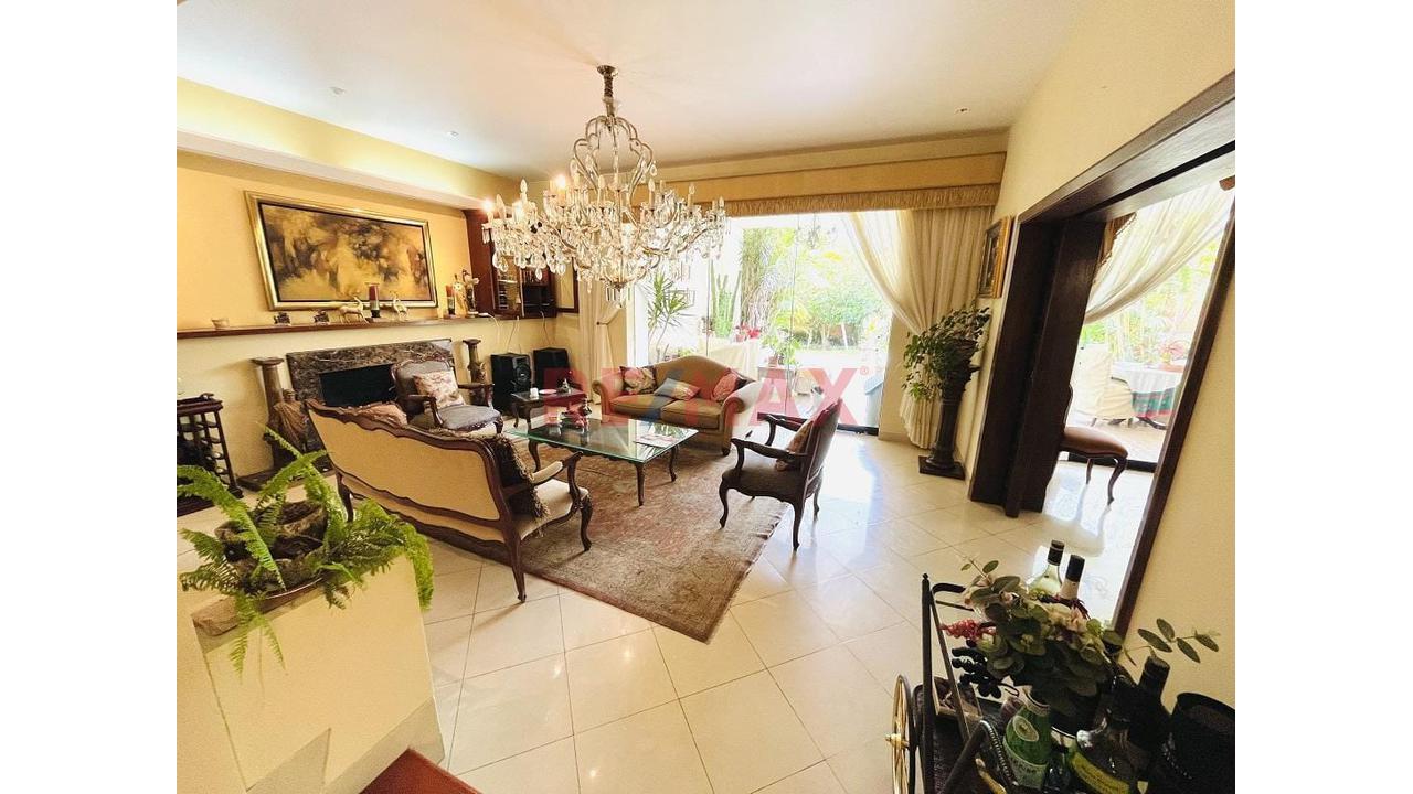 Exclusiva Casa En Venta – San Isidro