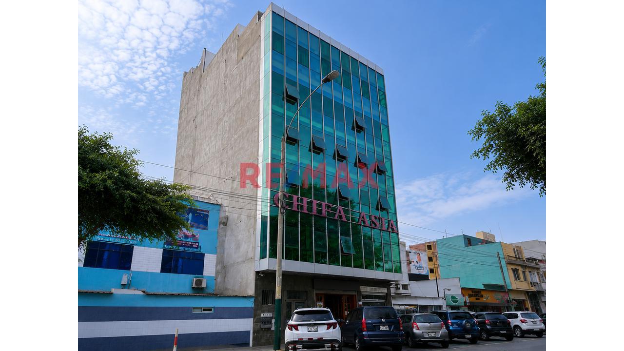 ¡Lleva Tu Negocio Al Siguiente Nivel! Amplio Local Comercial– 4.To Piso Con Vista A Plaza Túpac Amaru – Magdalena Del Mar - 1