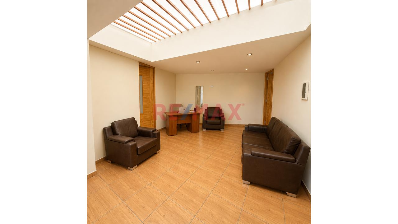 🏡✨ ¡Exclusiva Casa En Venta – Amplios Espacios Y Excelente Distribución! - 9