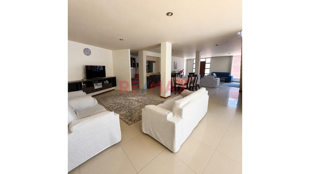 🏡✨ ¡Exclusiva Casa En Venta – Amplios Espacios Y Excelente Distribución!