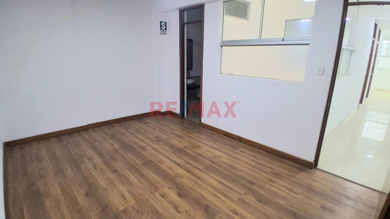 Edificio En Venta Calle Francisco Cuneo Patazca - 12