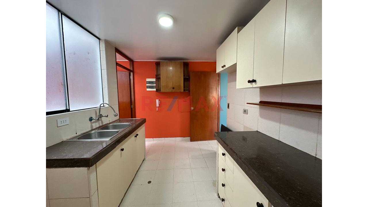 Se Alquila De Departamento De 103 M² En Barrio Médico – Surquillo — foto 2