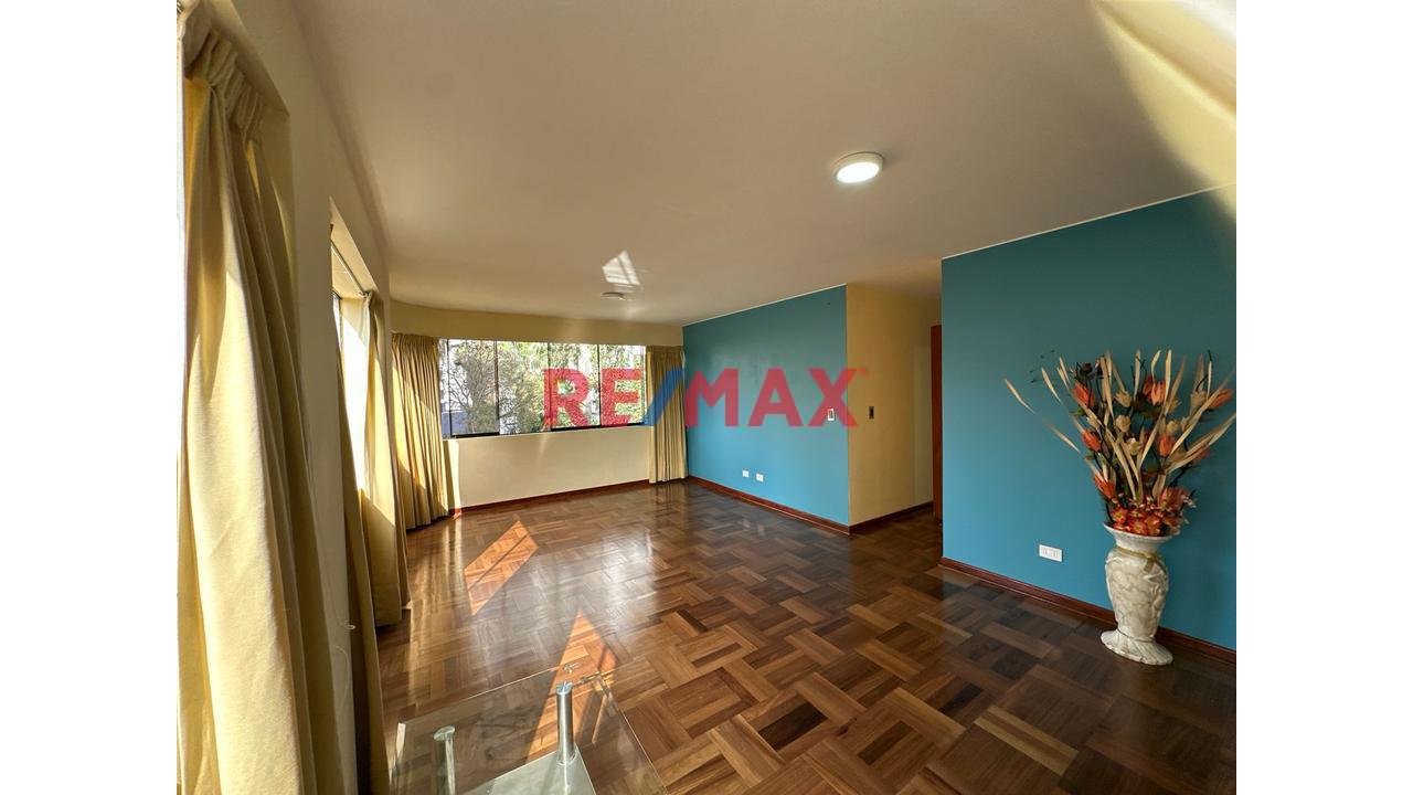Se Alquila De Departamento De 103 M² En Barrio Médico – Surquillo