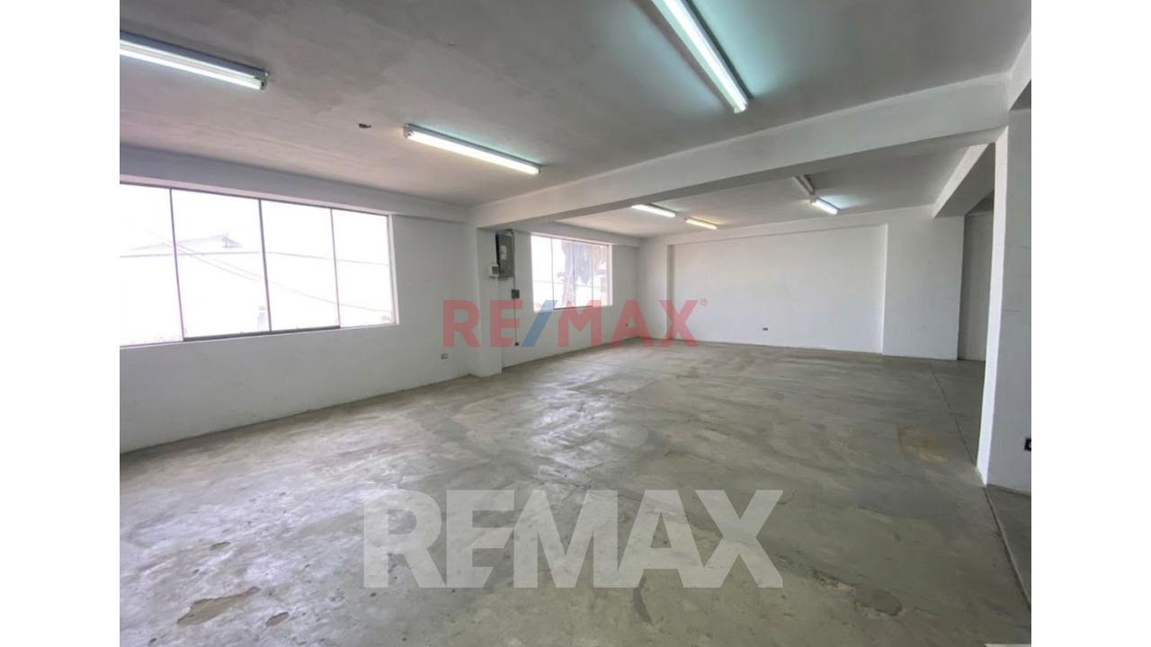 Venta De Local Comercial En Cercado De Lima De 1700 M2 - 12