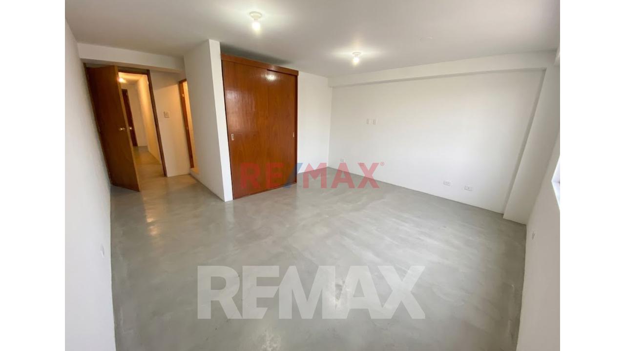 Venta De Local Comercial En Cercado De Lima De 1700 M2 - 3