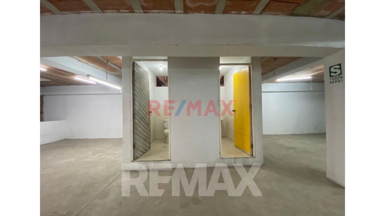 Venta De Local Comercial En Cercado De Lima De 1700 M2 - 10