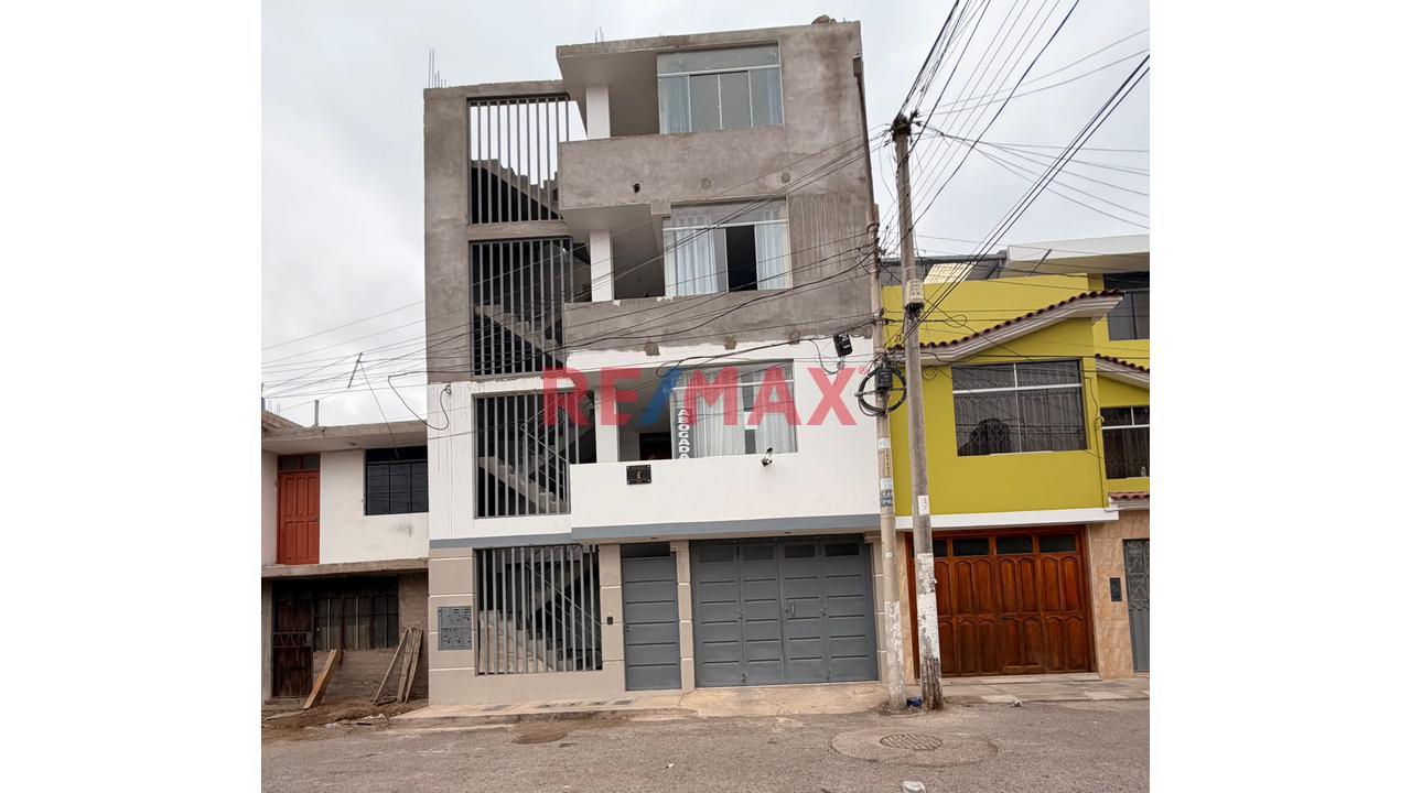 Se Alquila Departamento Flat En Luis E. Valcarcel