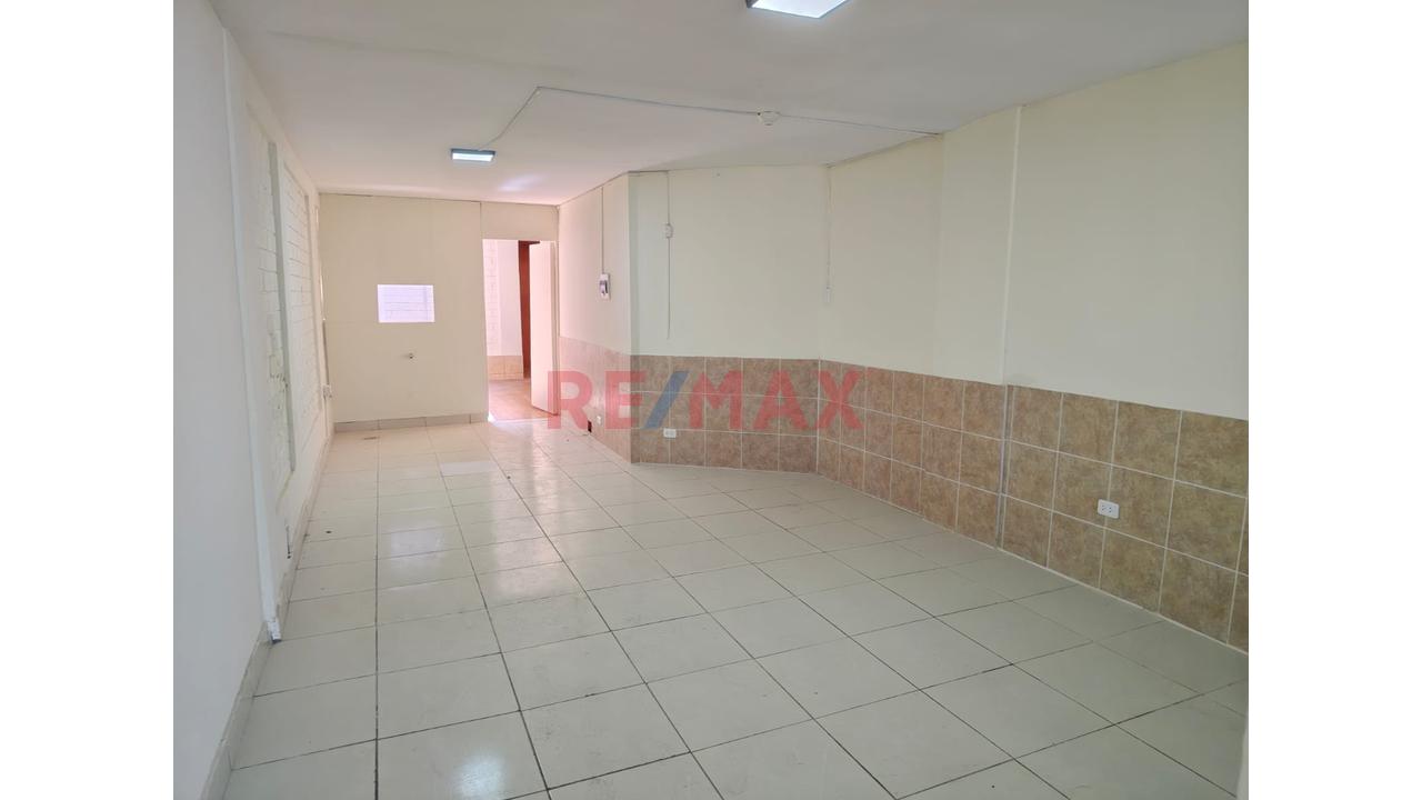 ¡Gran Local En 1.Er Piso! Amplio, Seguro Y Listo Para Tu Negocio — foto 4