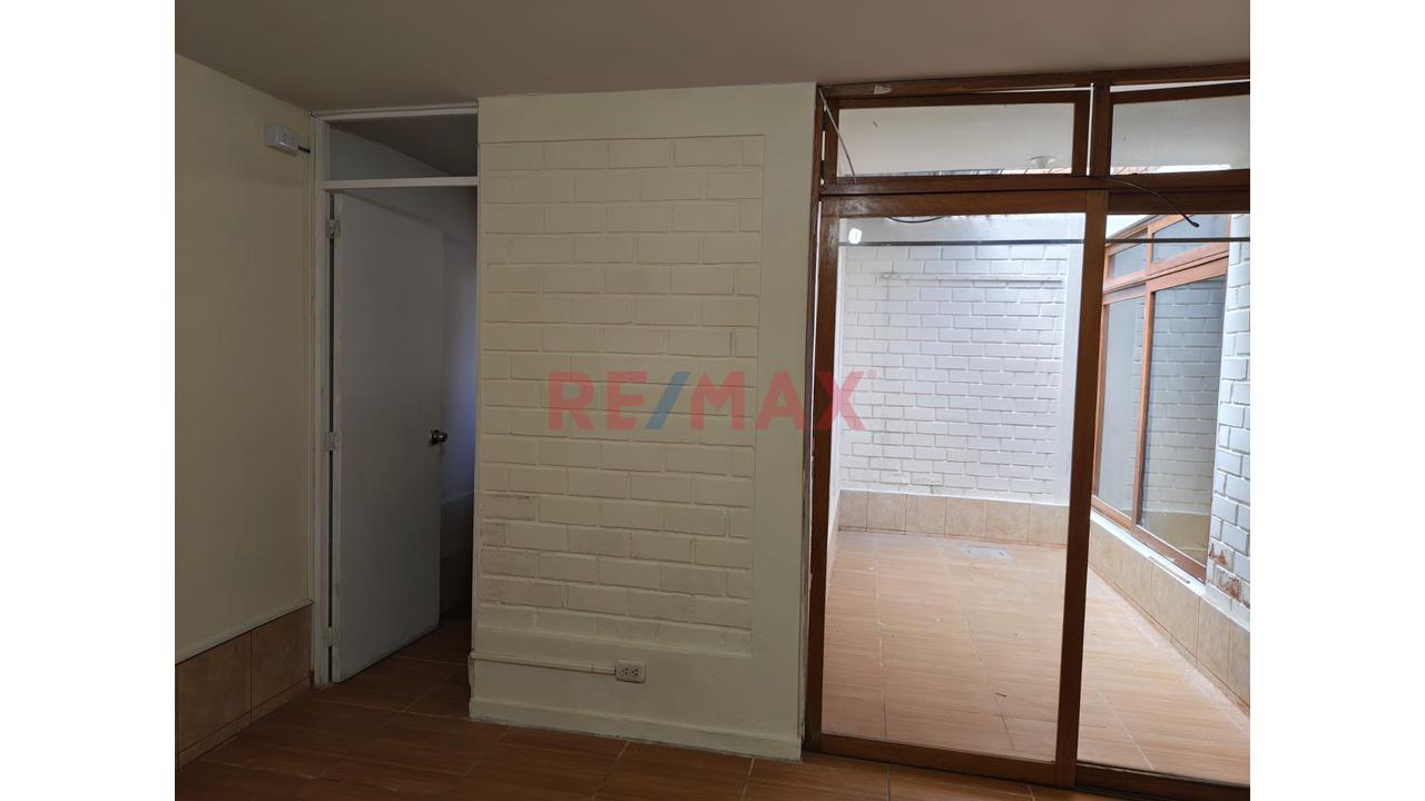¡Gran Local En 1.Er Piso! Amplio, Seguro Y Listo Para Tu Negocio — foto 2