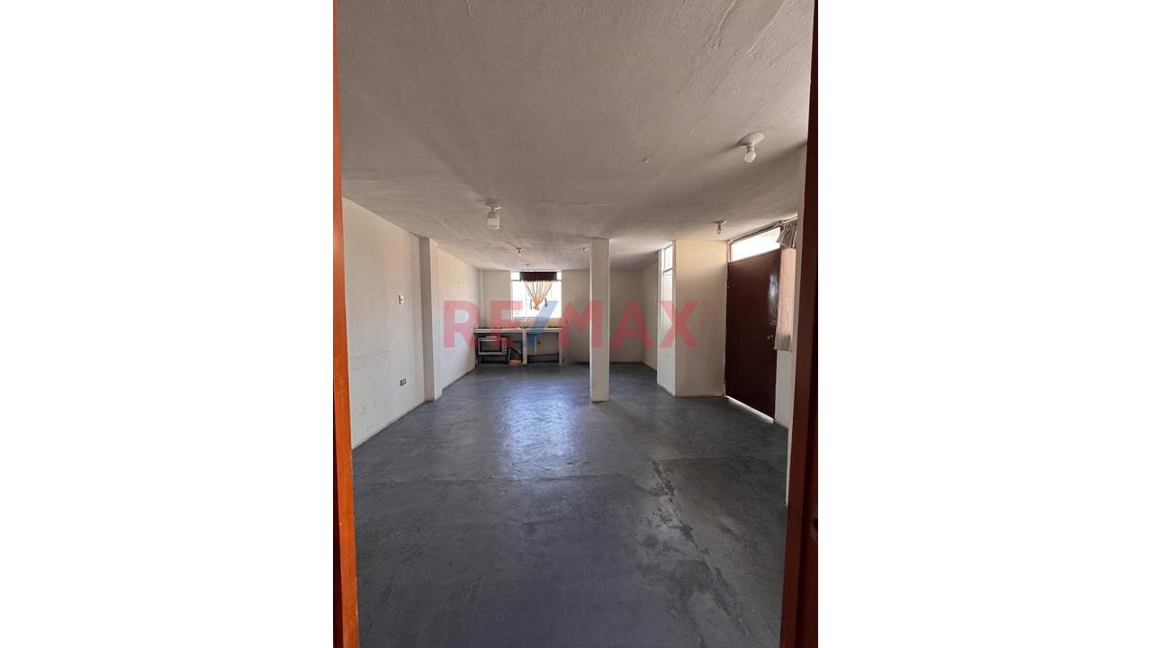 Casa De 2 Pisos En Manuel Arévalo - 8