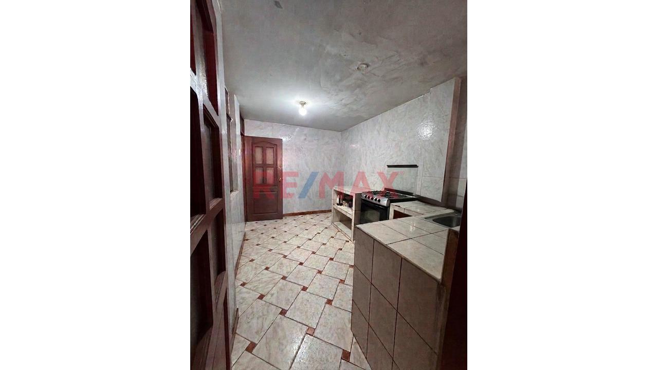 Casa De 2 Pisos En Manuel Arévalo - 4