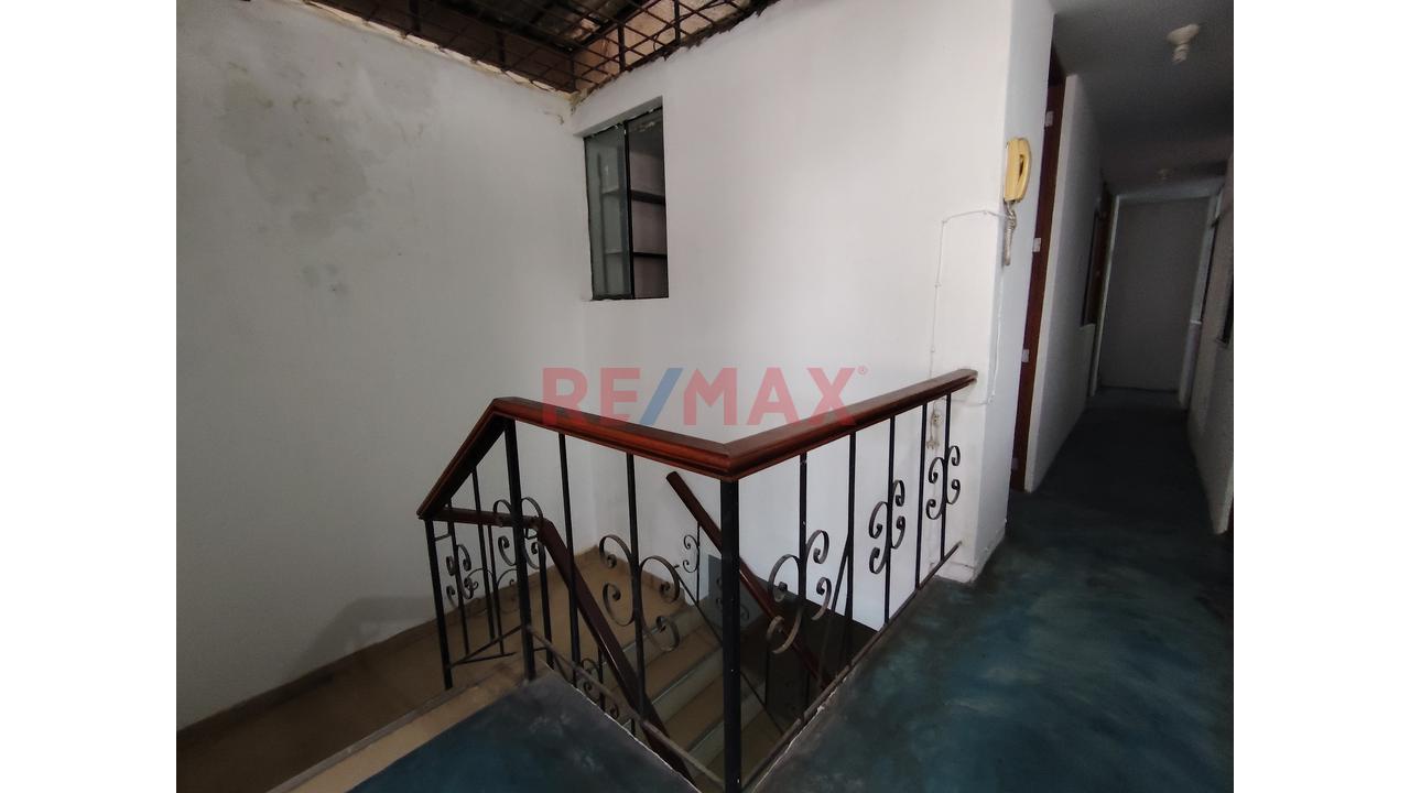 Casa En Venta En Villa El Salvador 108M2 06Dorm Cochera — foto 8