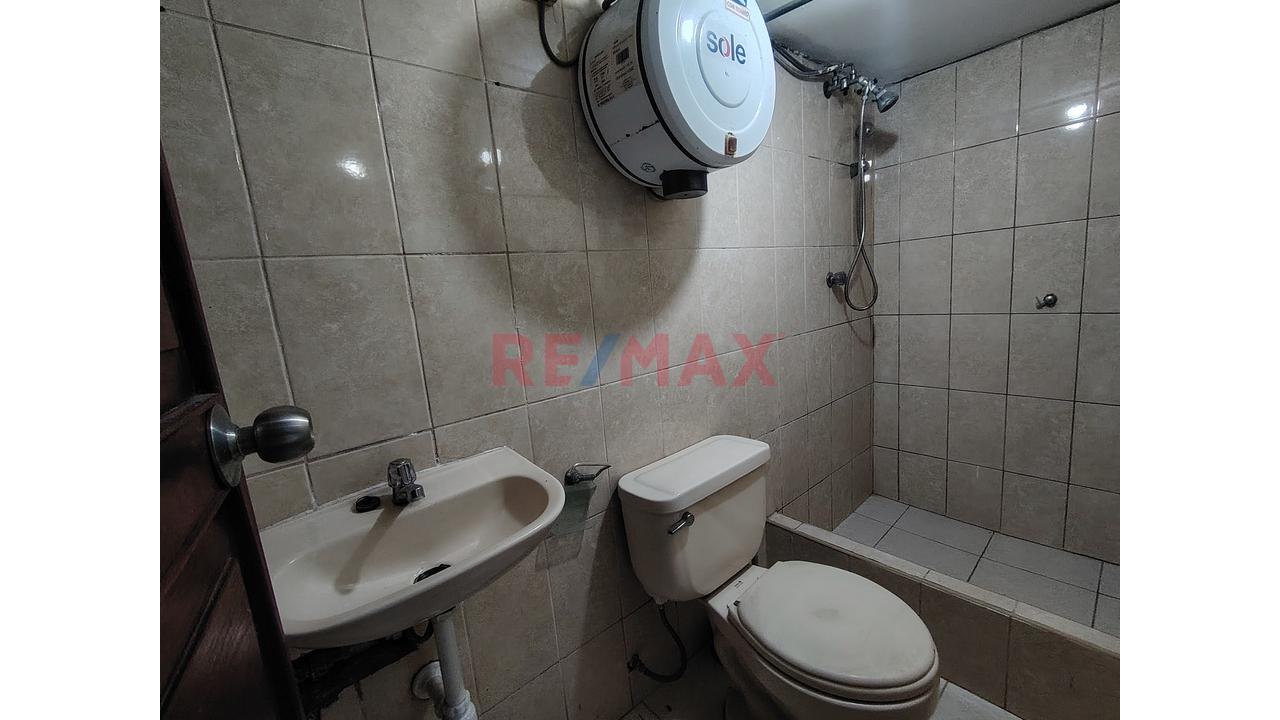 Casa En Venta En Villa El Salvador 108M2 06Dorm Cochera — foto 5