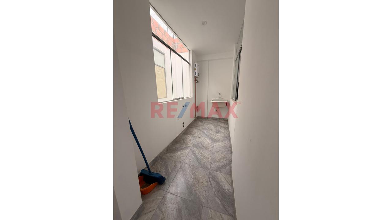Vendo Departamento En Luis E. Valcarcel - 2