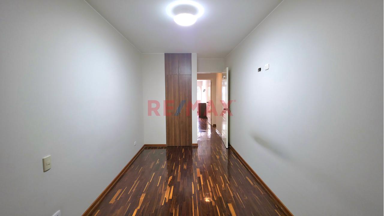 Departamento En Alquiler Sin  Amoblar  En San Borja – Vista A Áreas Verdes | 105 M² — foto 9