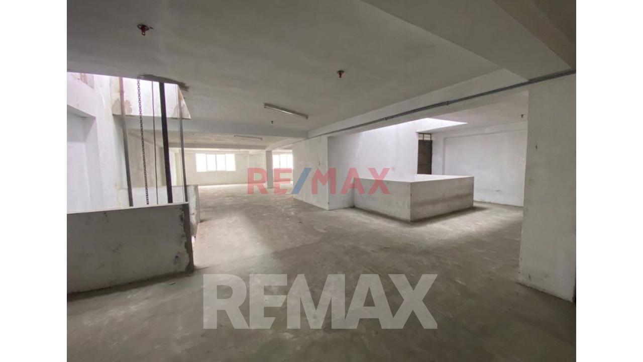 Alquiler De Local Comercial En Cercado De Lima De 1700 M2 - 19