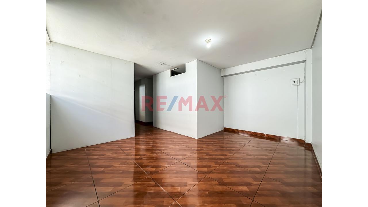🏡 ¡Invierte En Una Propiedad Que Puede Generarte Ingresos Desde Diferentes Espacios En El Callao! 💰✨ — foto 12
