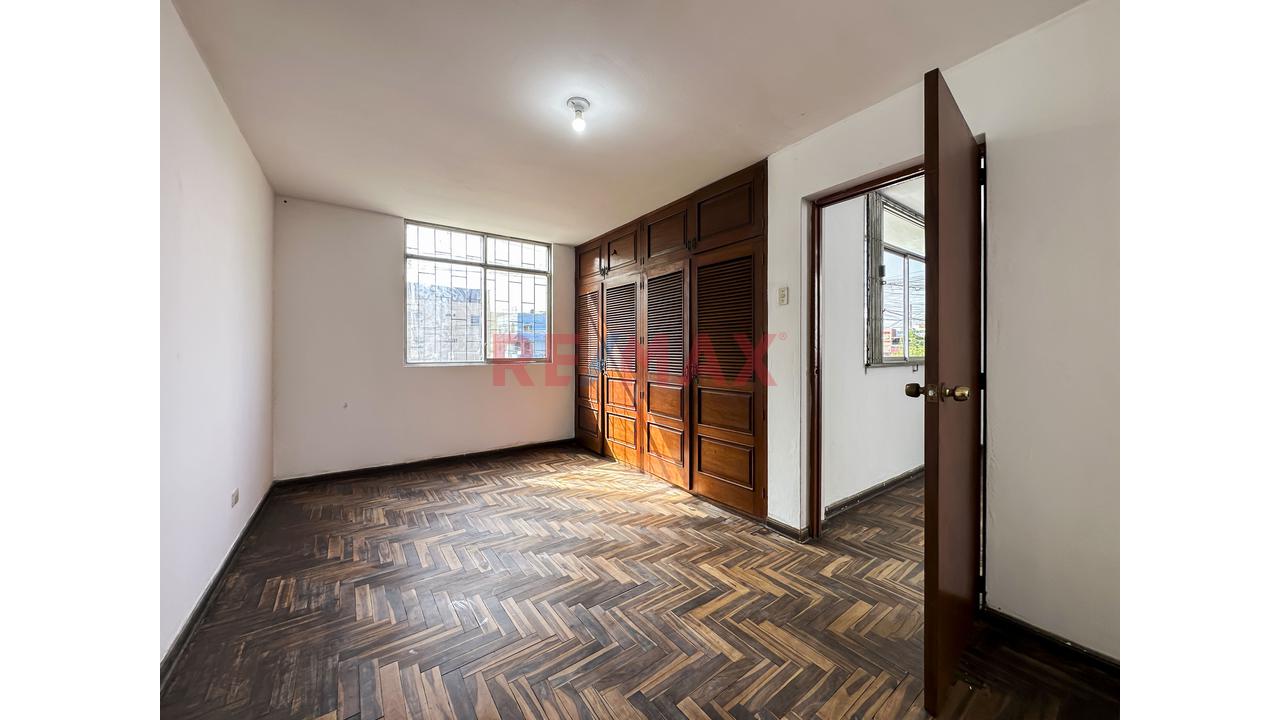 🏡 ¡Invierte En Una Propiedad Que Puede Generarte Ingresos Desde Diferentes Espacios En El Callao! 💰✨ — foto 7