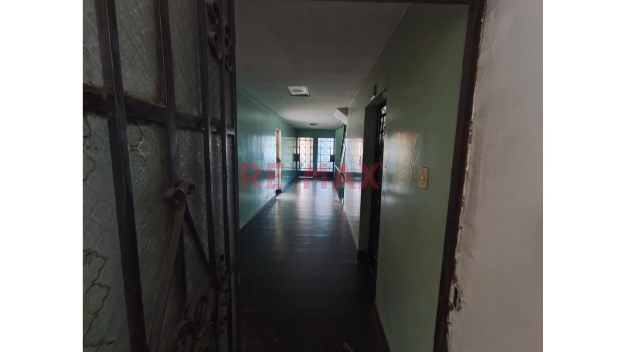 Departamento En Segundo Piso, Lima Cercado, Av. Naciones Unidas. Cerca A Totis — foto 4