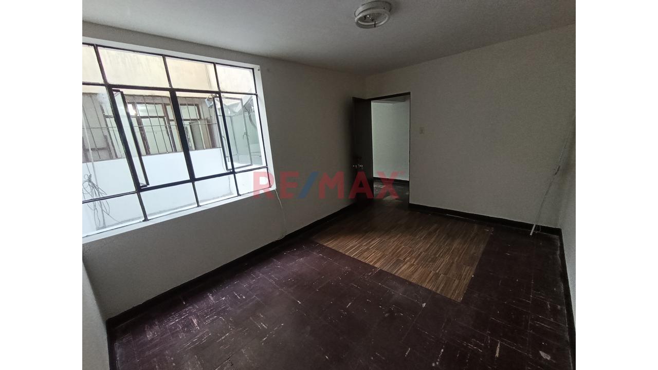 Departamento En Segundo Piso, Lima Cercado, Av. Naciones Unidas. Cerca A Totis — foto 6