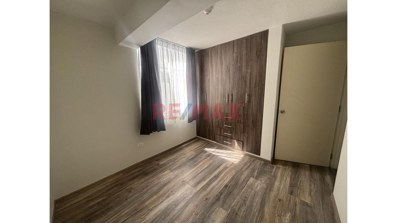 ¡Oportunidad En Miraflores! Departamento En 6.º Piso Con Ascensor - 9