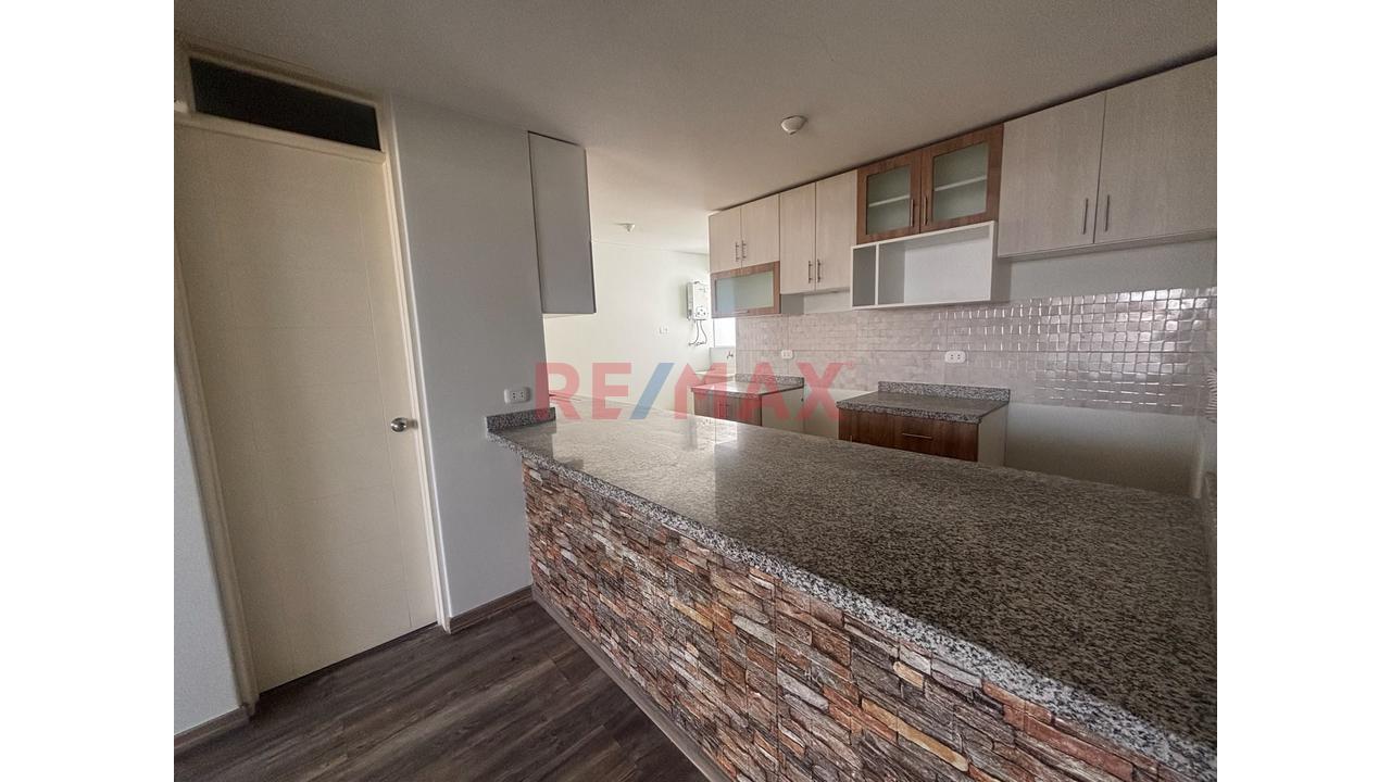 ¡Oportunidad En Miraflores! Departamento En 6.º Piso Con Ascensor - 8