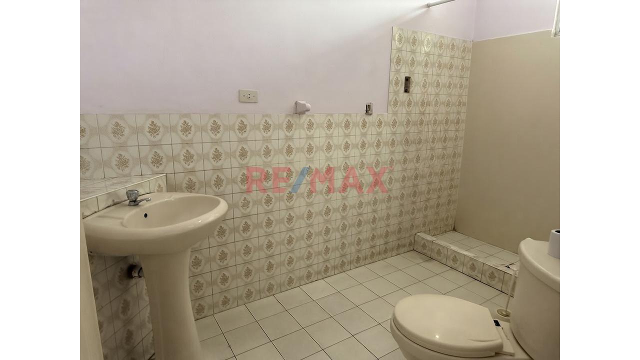Venta De Casa Calle Salkantay Cerca A Alpamayo Urb. La Libertad - 10