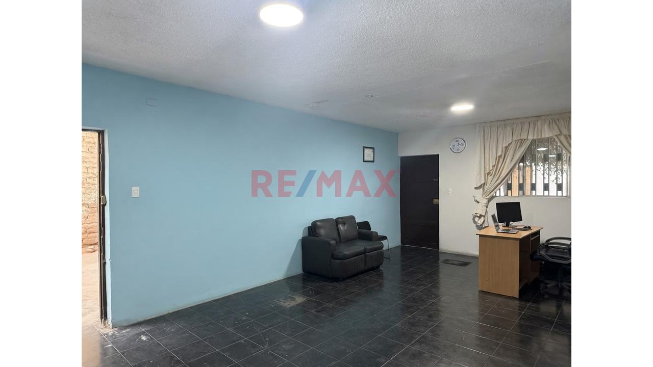 Venta De Casa Calle Salkantay Cerca A Alpamayo Urb. La Libertad - 3