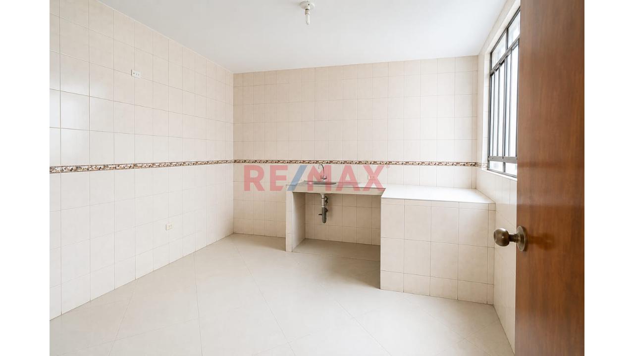 Alquiler De Local Comercial En Puente Piedra 120 M2 Area De Terreno — foto 8
