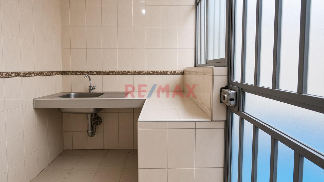 Alquiler De Local Comercial En Puente Piedra 120 M2 Area De Terreno — foto 3
