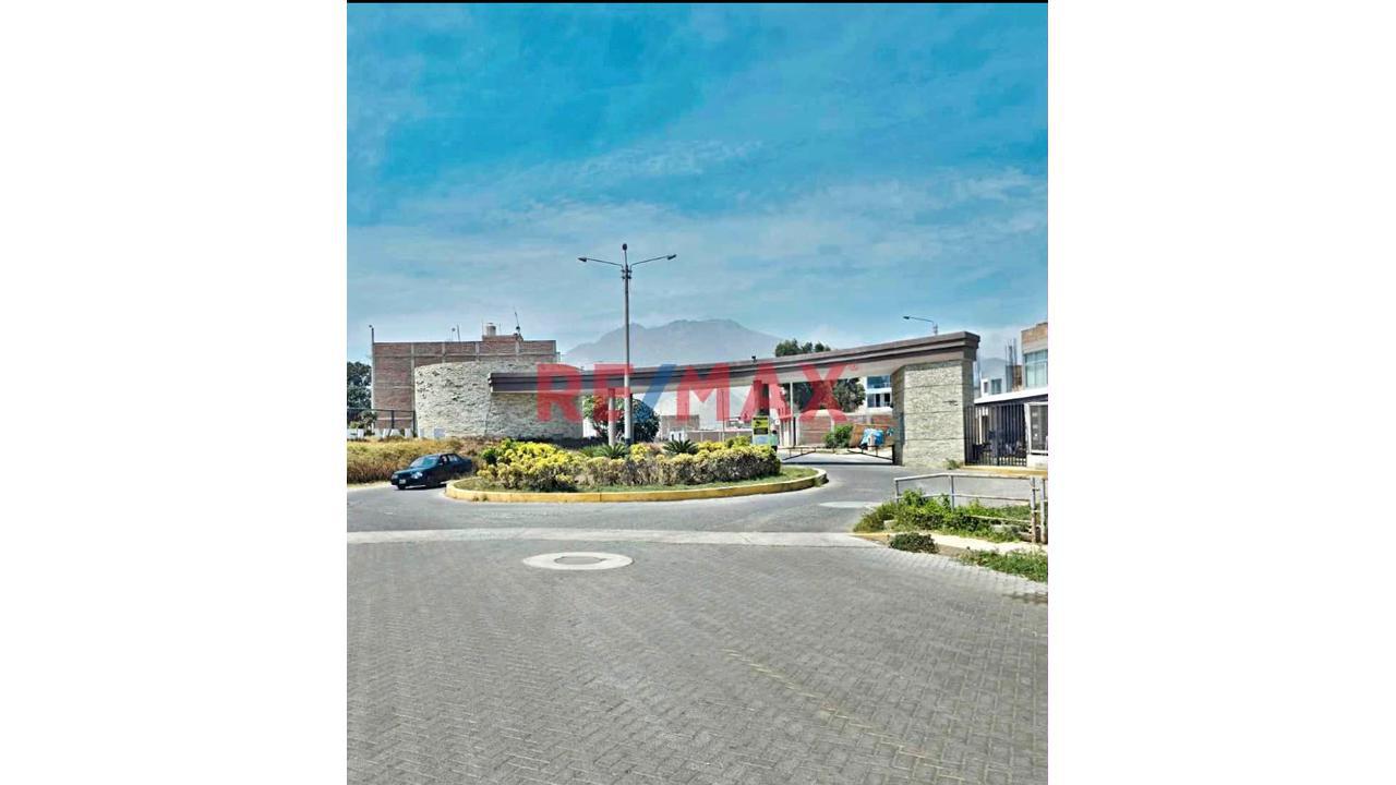 Se Vende Terreno De 219.25 M2 A Buen Precio-Altos Del Valle-Trujillo - 1