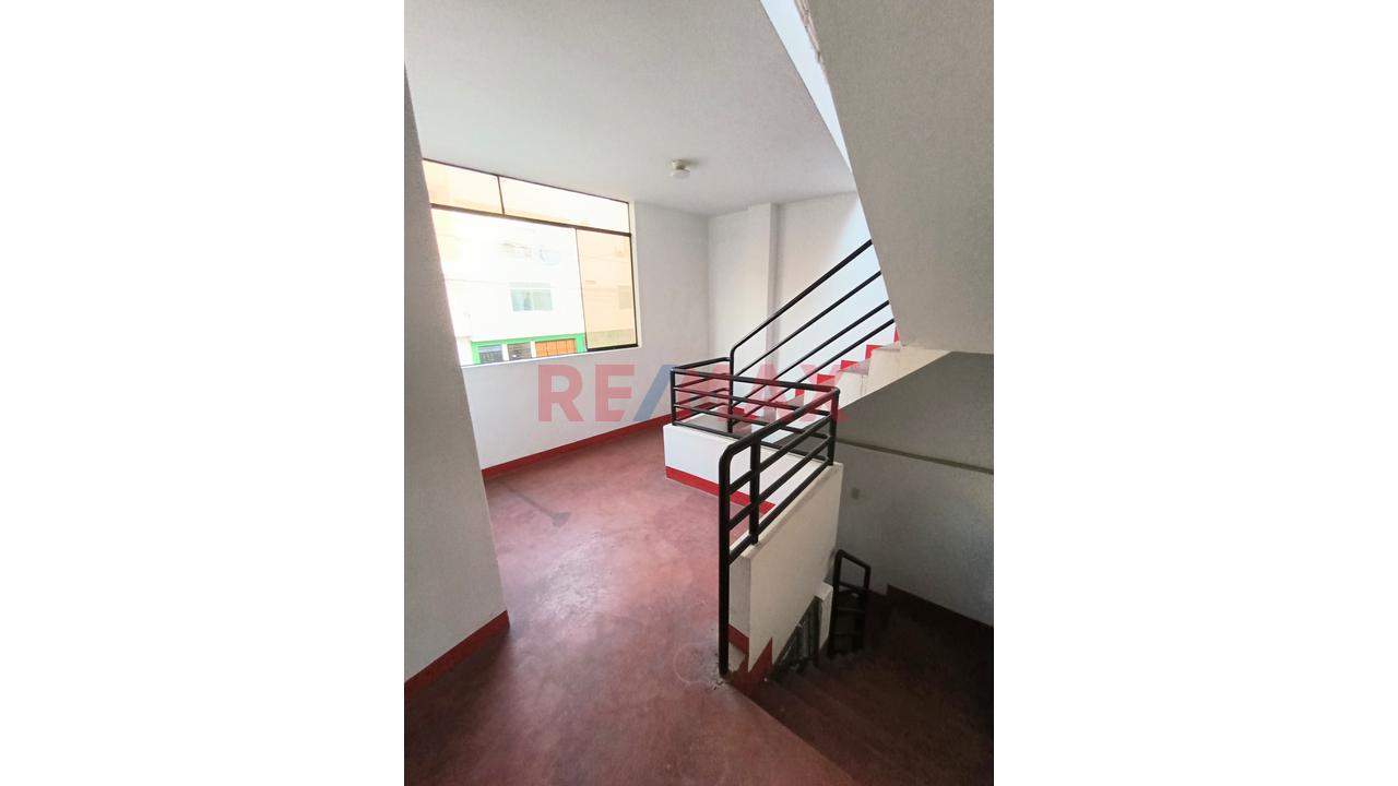Casa En Venta En San Martin De Porres (2 Pisos Más Azotea)- Oportunidad De Inversión — foto 10