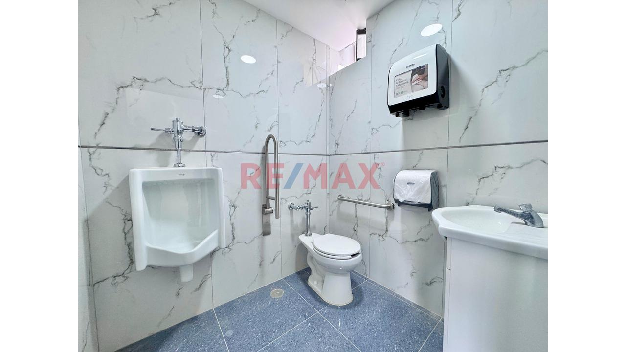 Alquilo Local Comercial En Edificio Corporativo San Isidro - 1Er Piso - 6