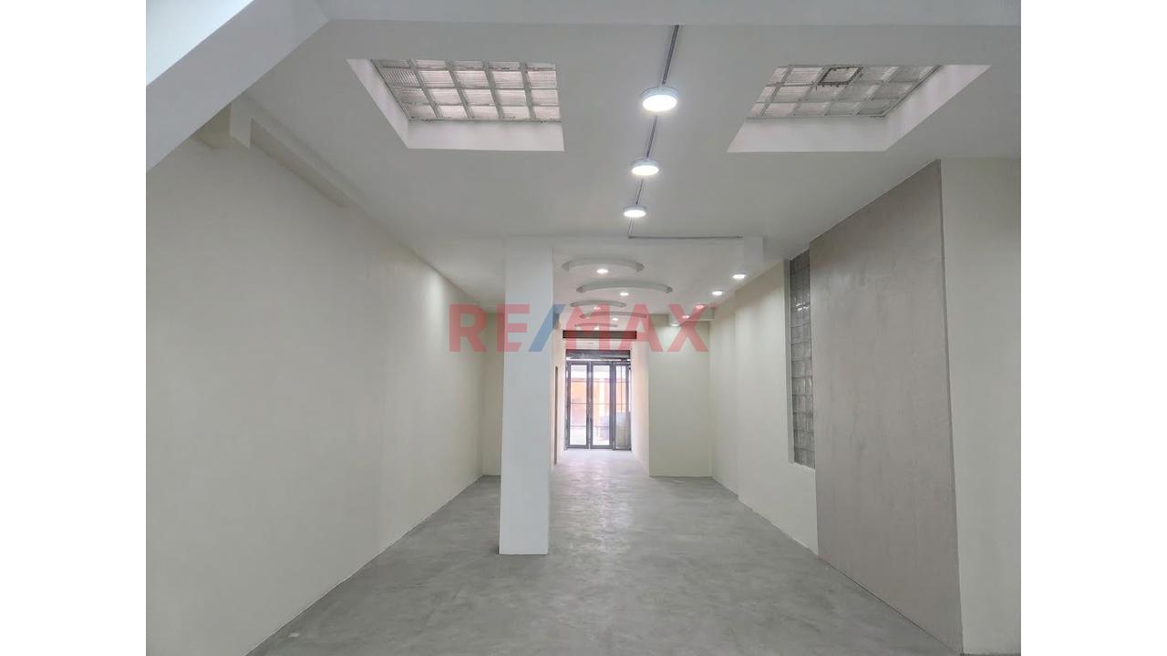 🚨¡Oportunidad Única En Umacollo! Alquiler Almacén / Local Comercial / Oficinas (150 M²) 🚨 - 2
