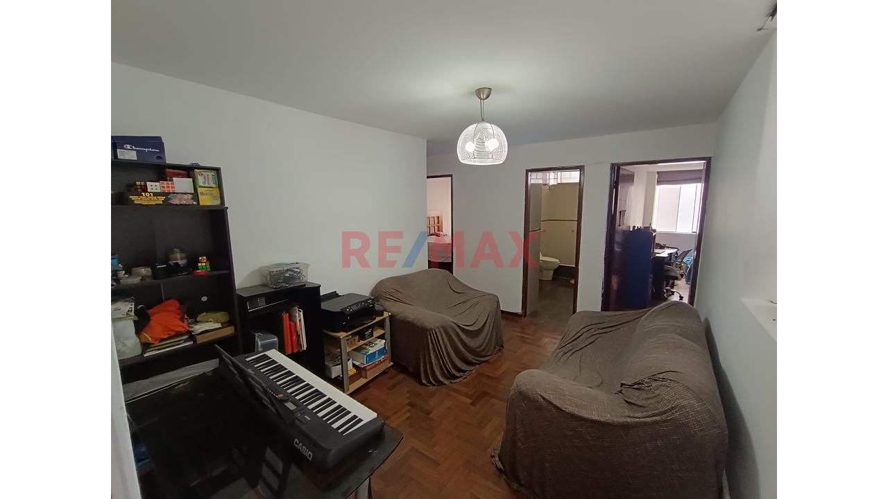 Venta De Amplio Departamento En Segundo Piso – Urbanización Pando, San Miguel — foto 9