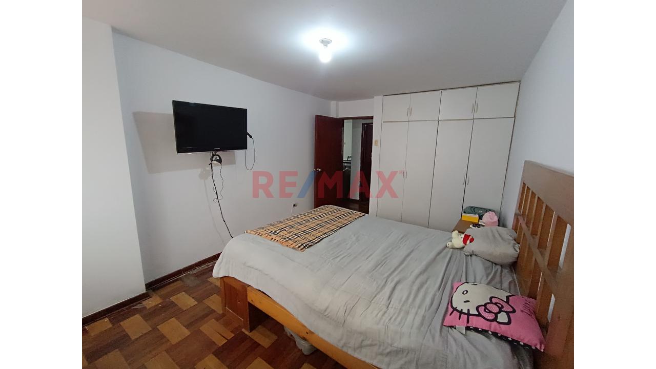 Venta De Amplio Departamento En Segundo Piso – Urbanización Pando, San Miguel — foto 11