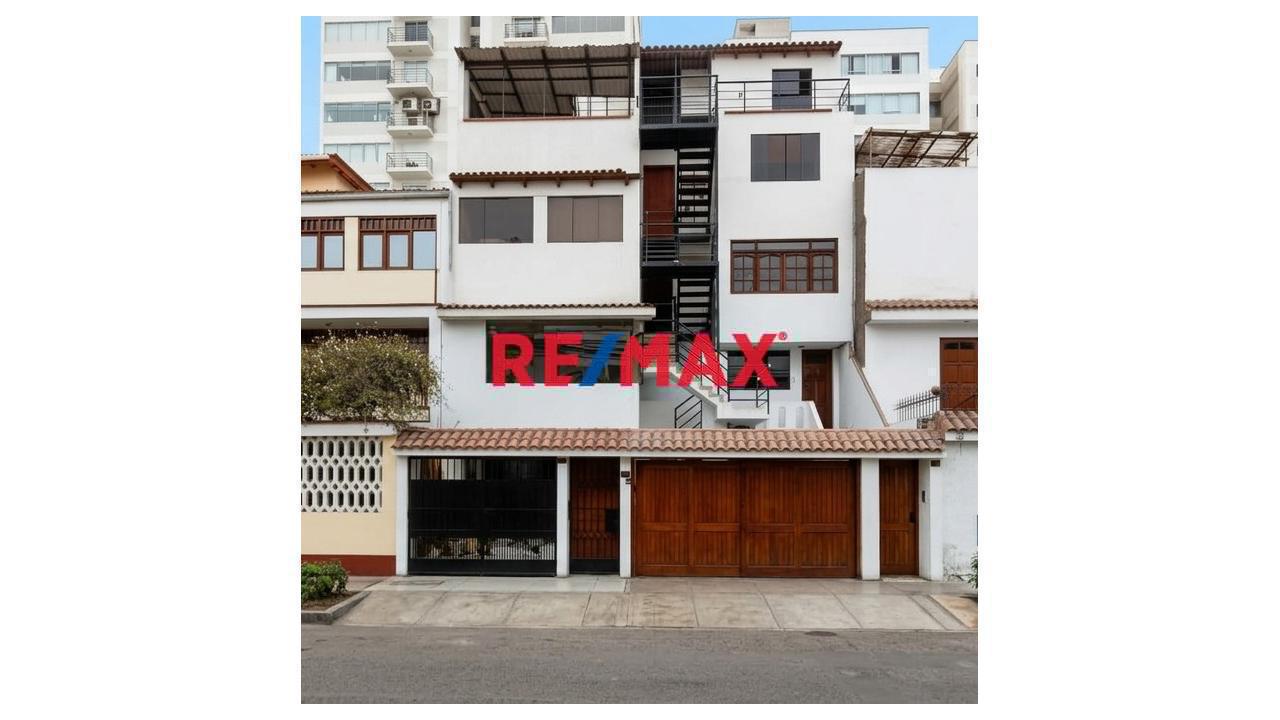 Venta De Amplio Departamento En Segundo Piso – Urbanización Pando, San Miguel