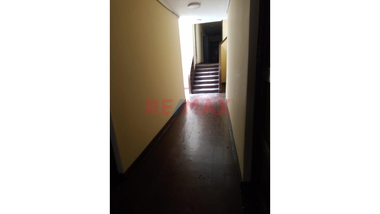 Vendo Departamento En 1Er Piso En Lince - 5