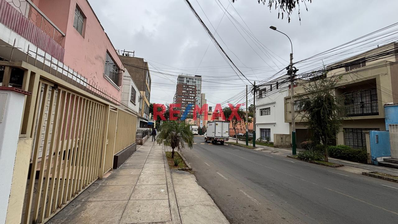 Vendo Departamento En 1Er Piso En Lince - 1