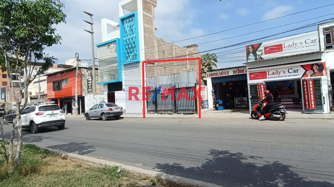 Terreno En Venta Av. Grau - Dos Frentes