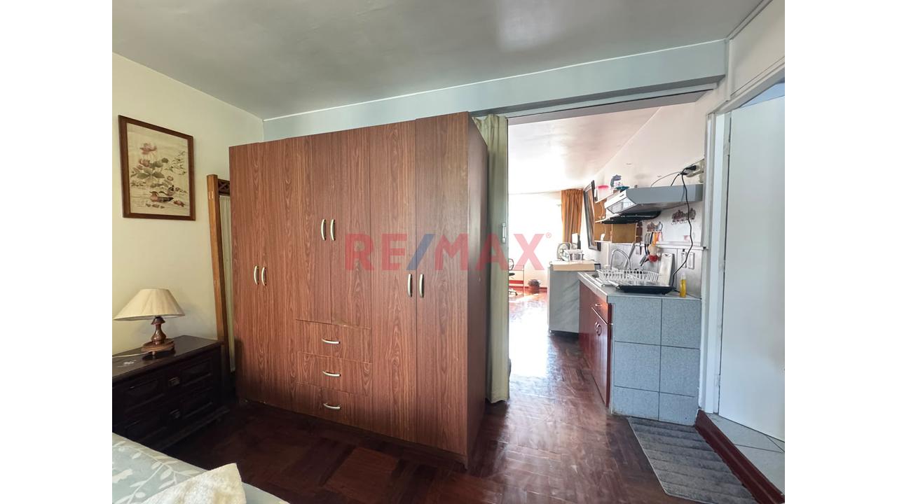 Alquiler Departamento Amoblado En San Isidro — foto 5