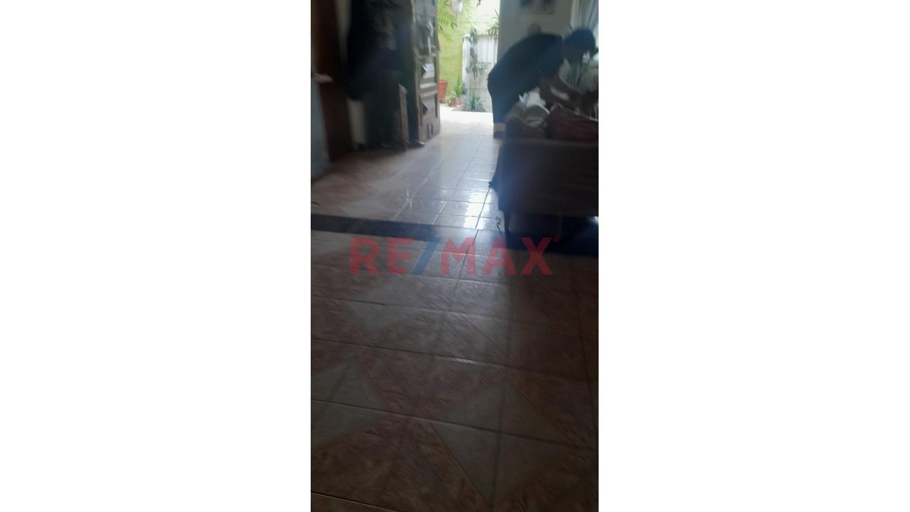 Se Vende Casa Como Terreno | Chorrillos - 10