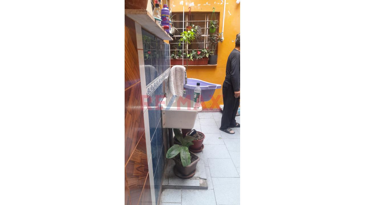 Se Vende Casa Como Terreno | Chorrillos - 5