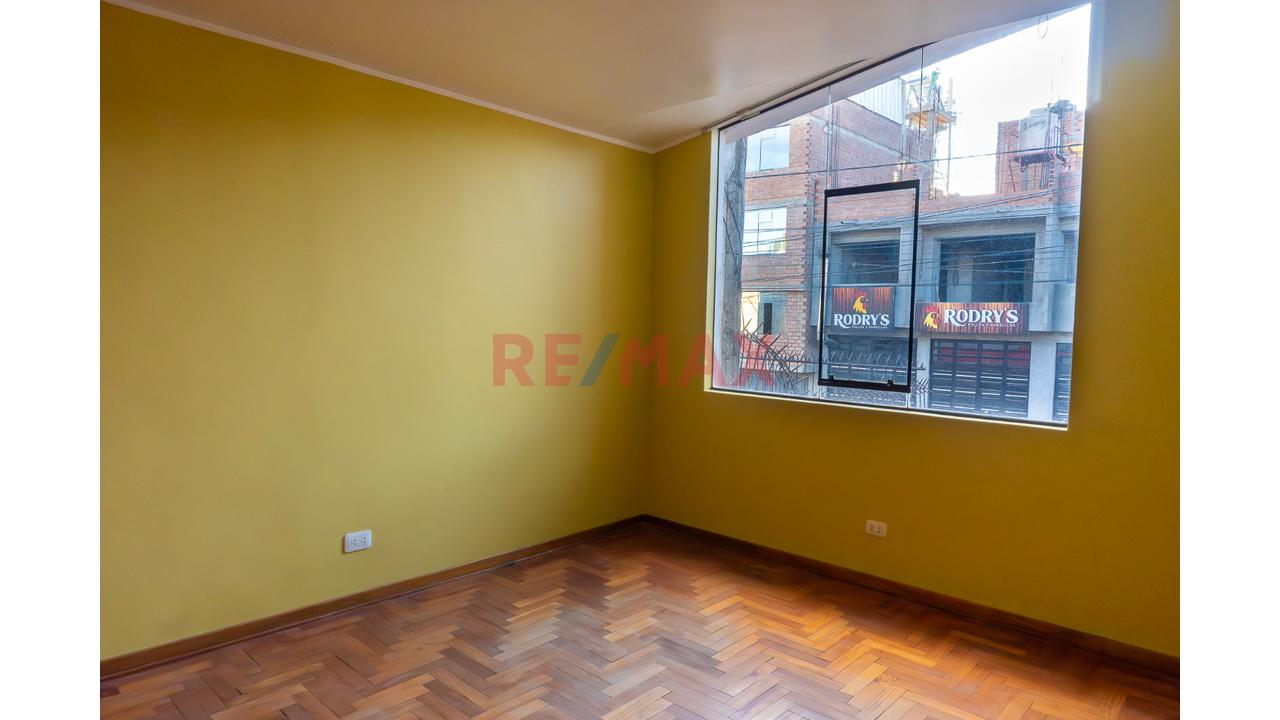 Venta De Casa Residencial - En El Tambo - 4