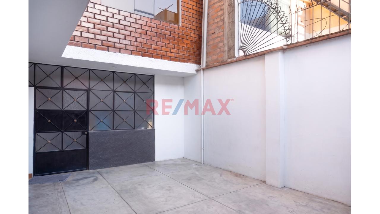 Venta De Casa Residencial - En El Tambo - 6