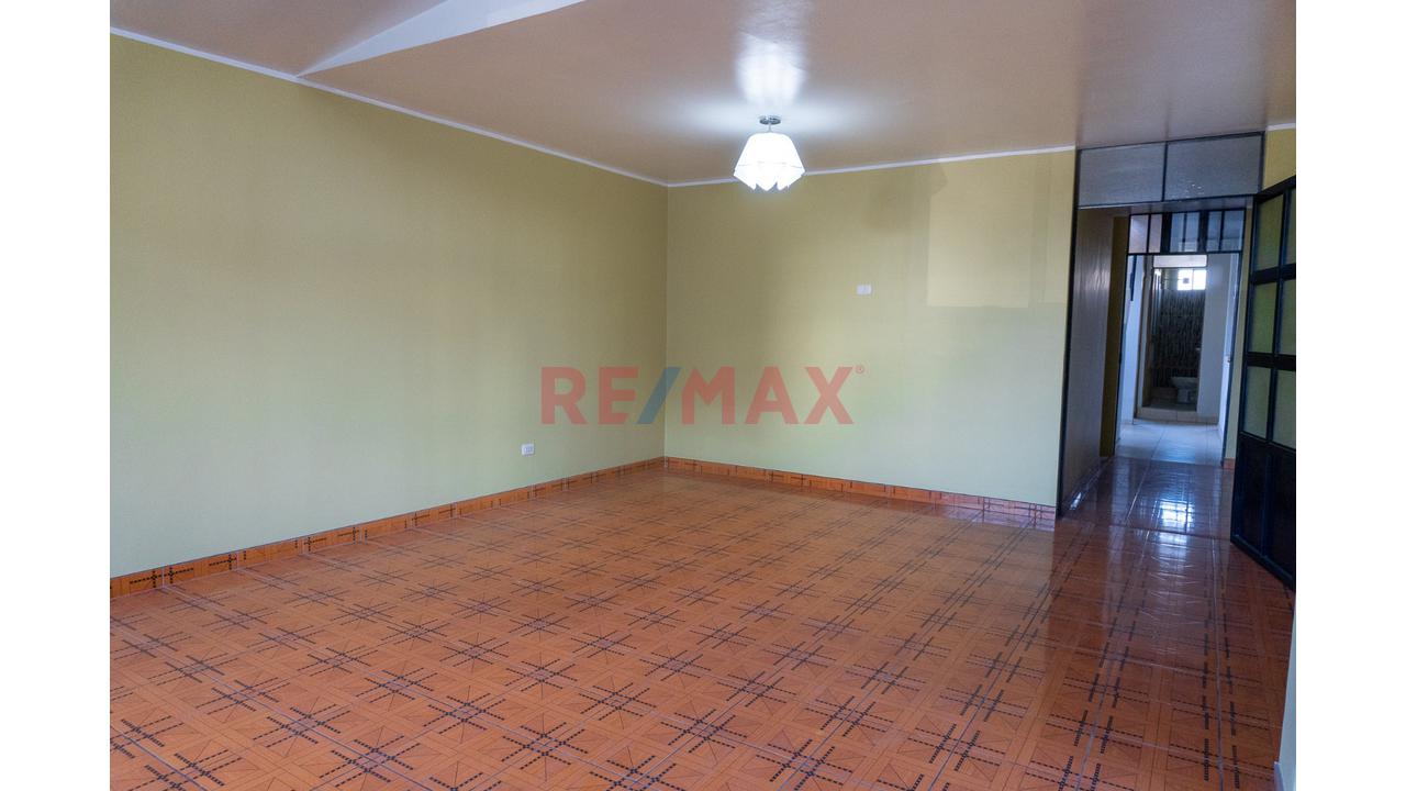 Venta De Casa Residencial - En El Tambo - 5